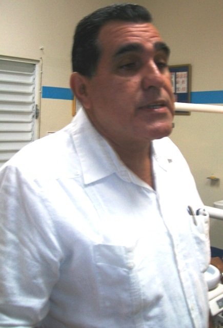 El Doctor Cesar Rafael Guzmán, supervisor  provincial  de Salub Bucal